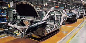 This picture represent a factory car production line to illustrate the coface press release